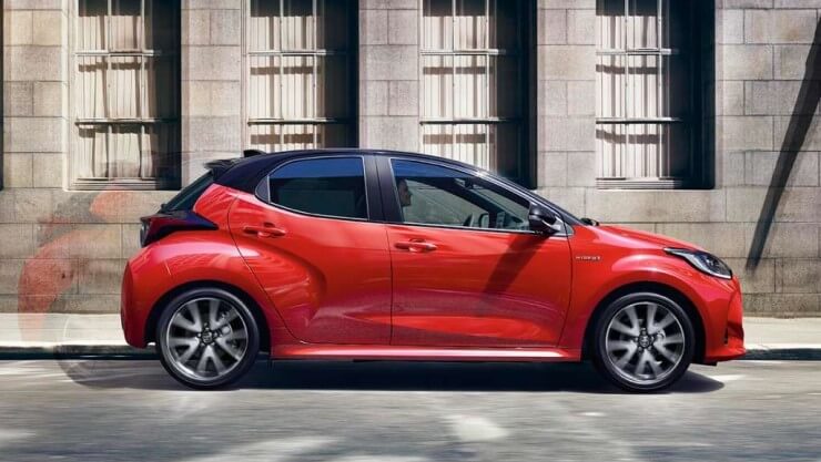toyota yaris vermelho