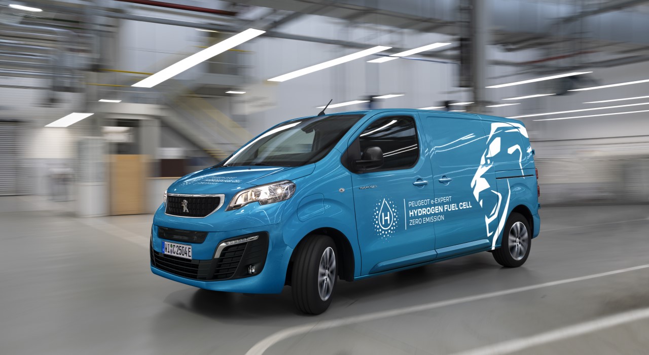 peugeot e-expert hydrogen em movimento