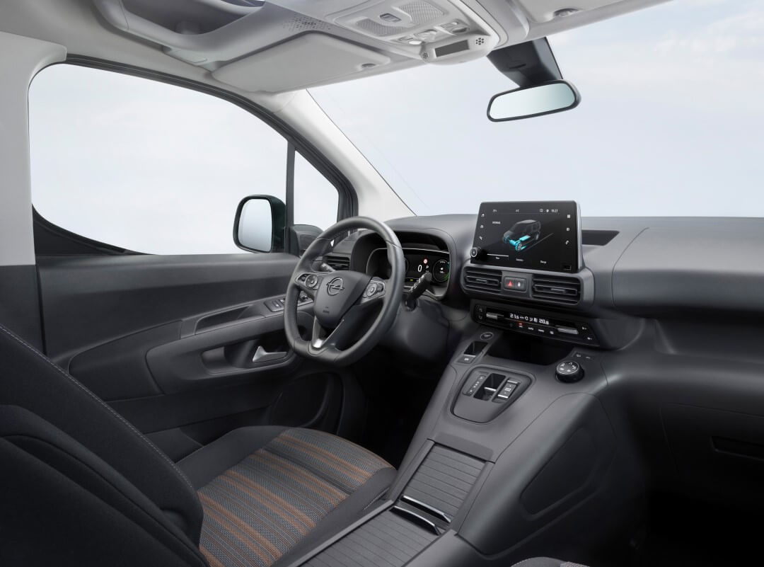 interior do opel combo-e life