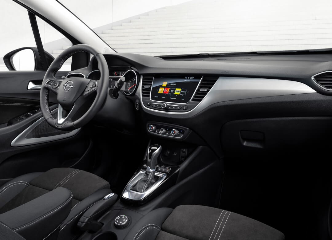 interior do opel crossland